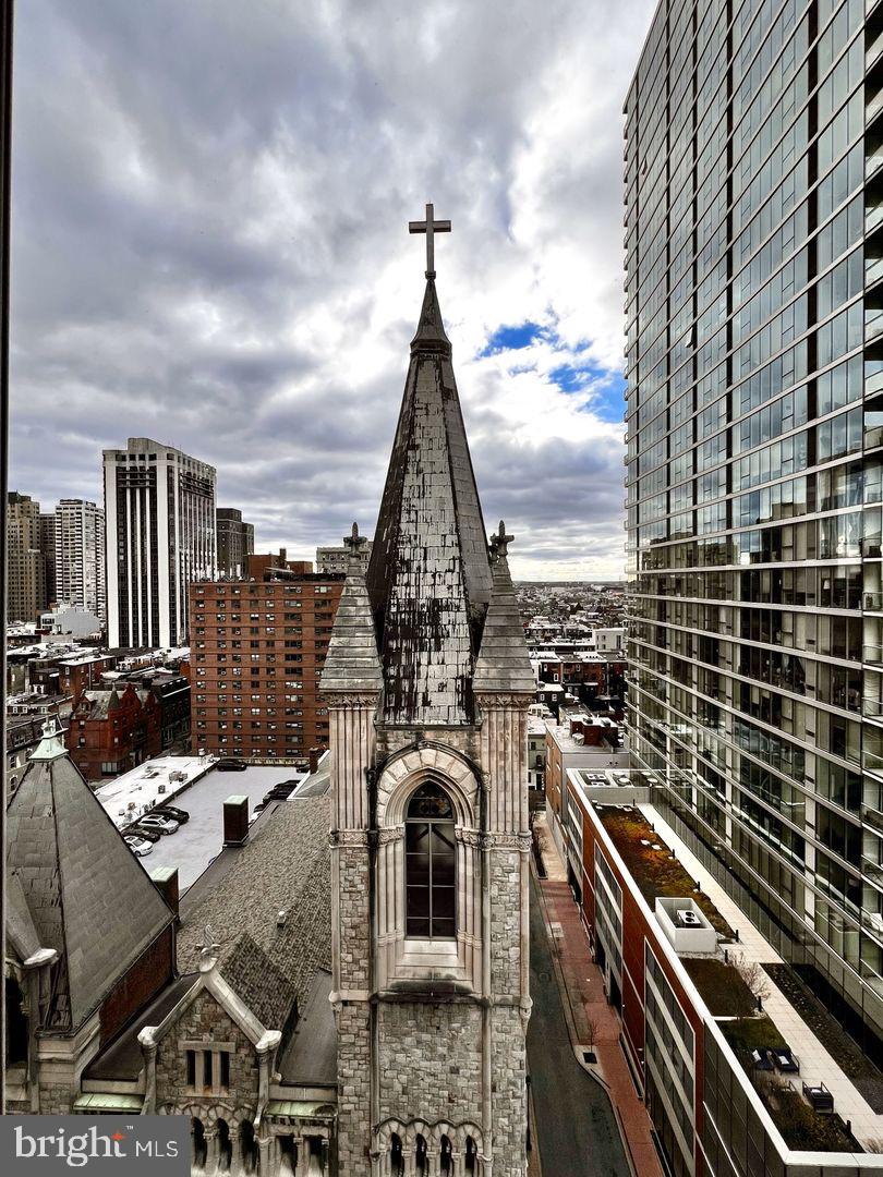 2101-17 Chestnut St #1615