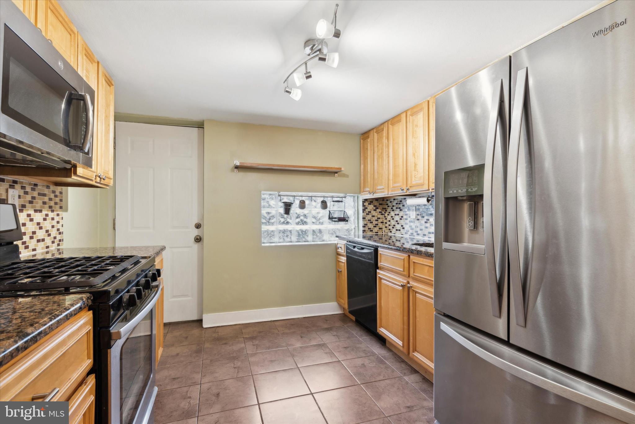 3012 W Girard Ave