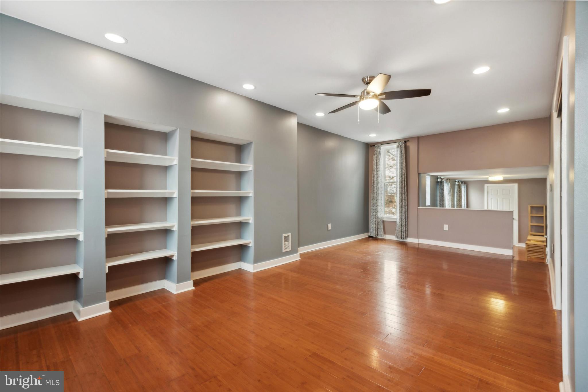 3012 W Girard Ave