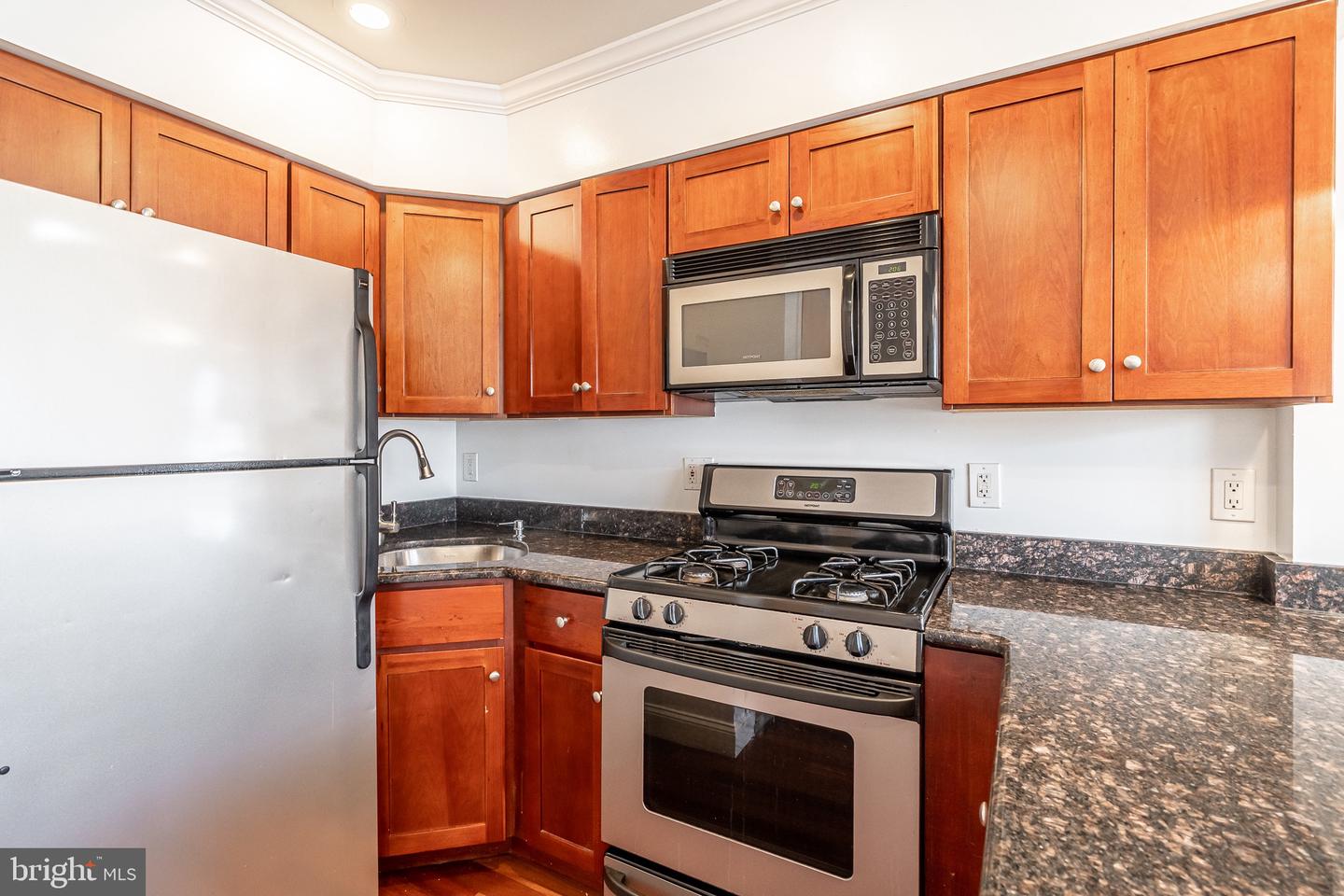 1200 GERMANTOWN AVE #2
