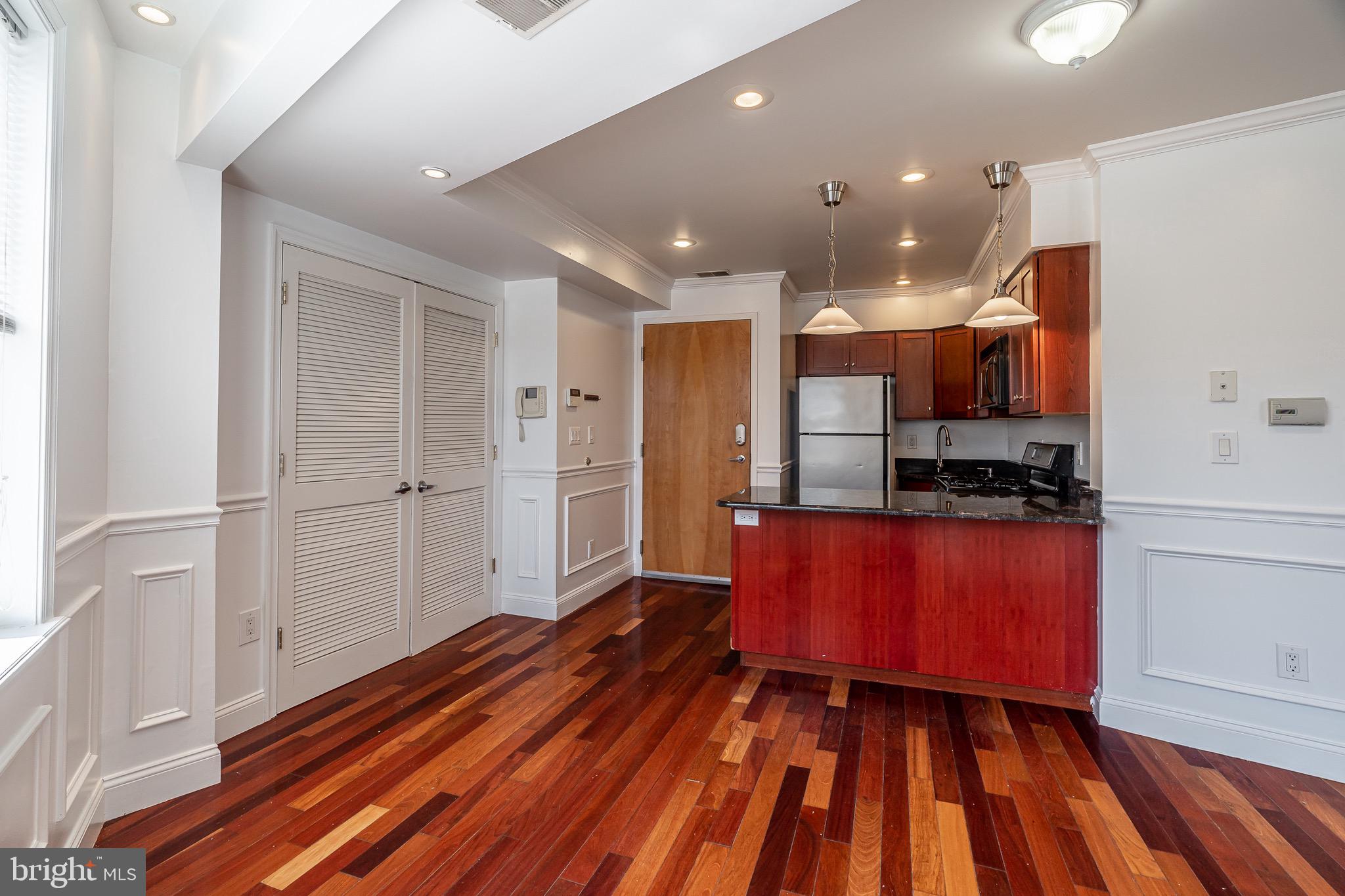 1200 GERMANTOWN AVE #2