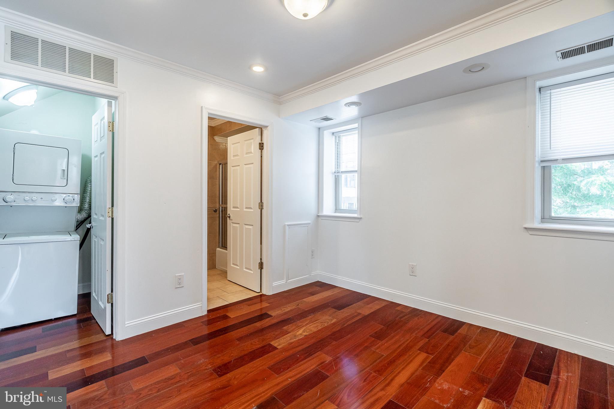 1200 GERMANTOWN AVE #2
