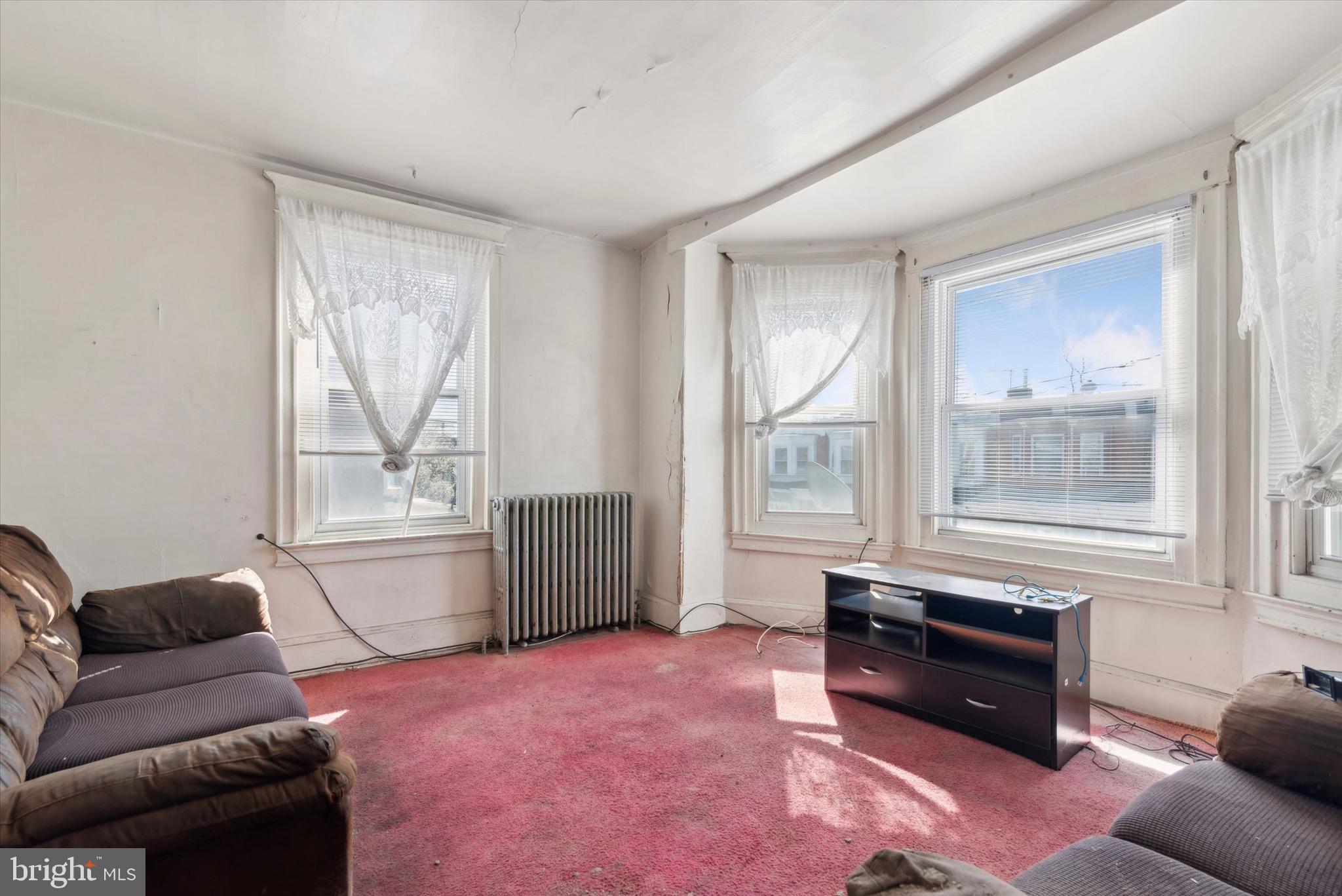 6031 Locust St