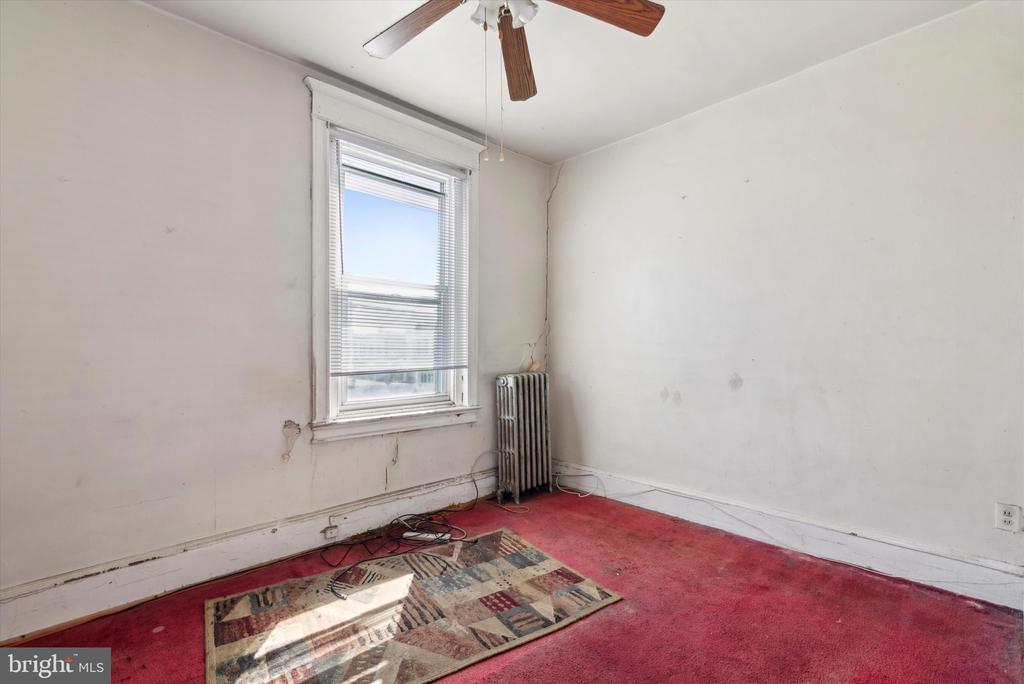 6031 Locust St