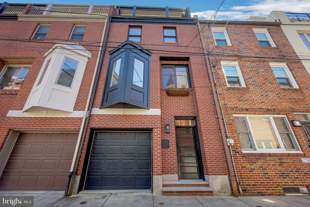 1706-1/2 Rodman St