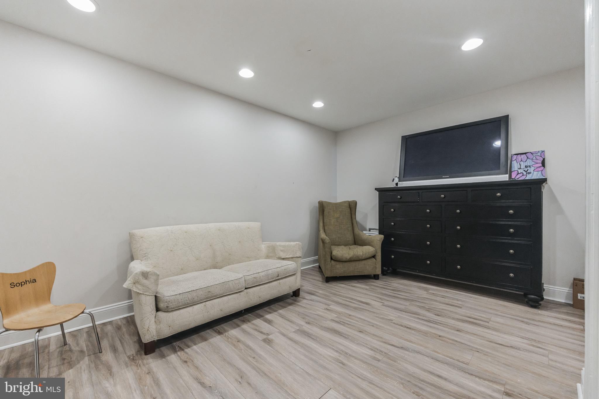 1706-1/2 Rodman St