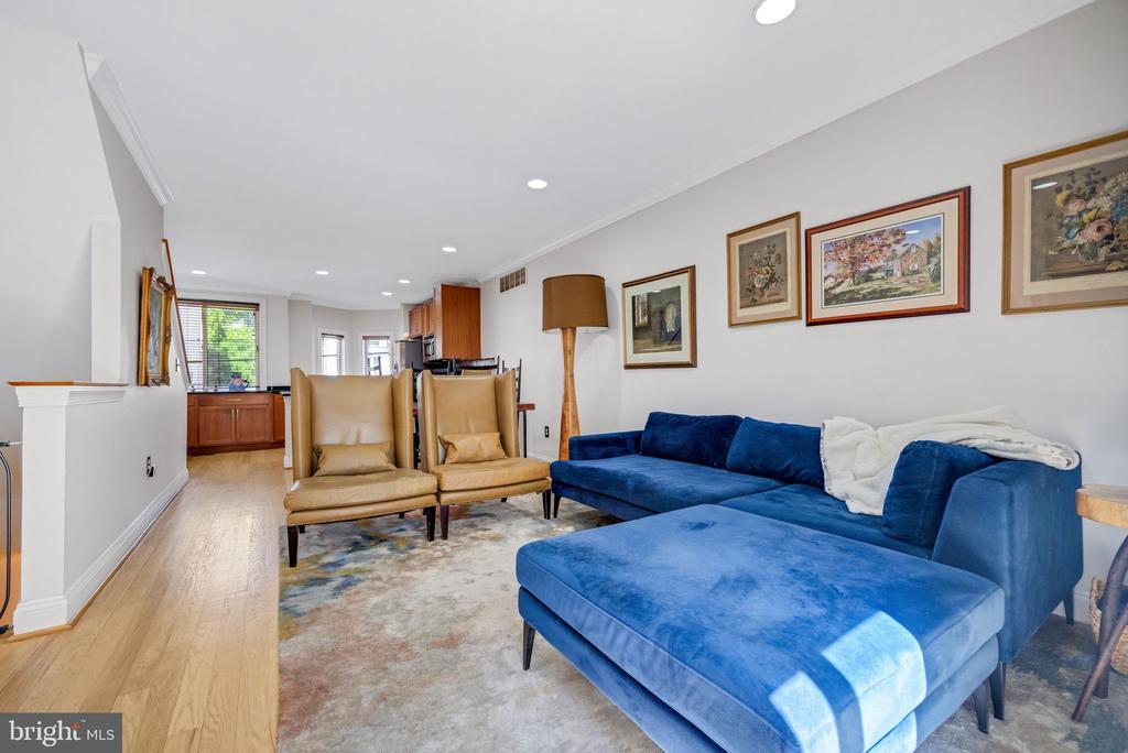 1706-1/2 Rodman St