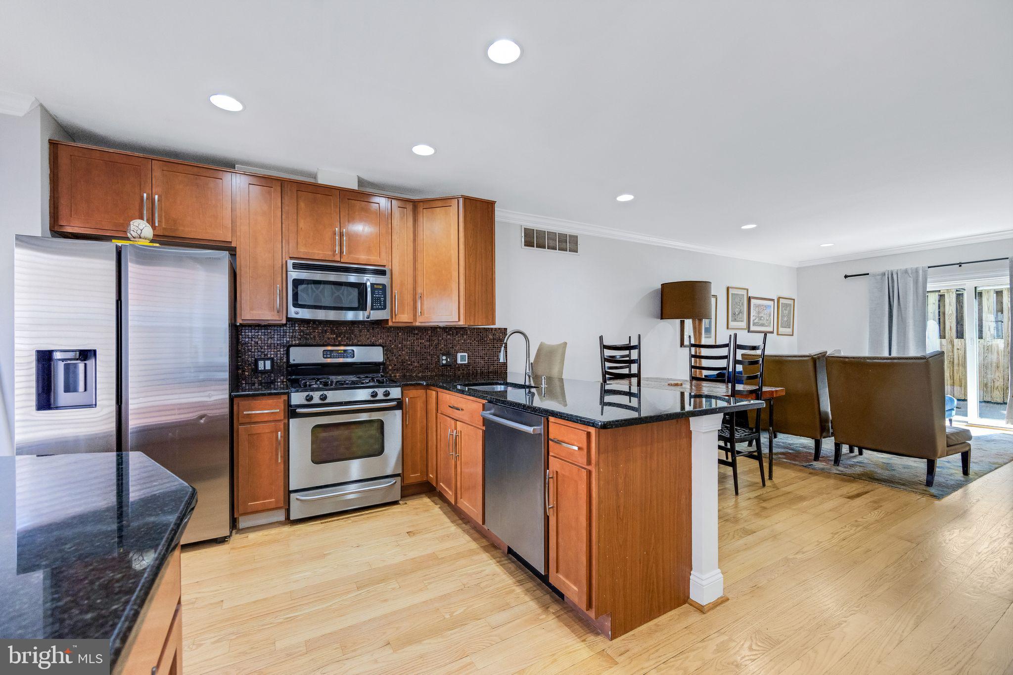 1706-1/2 Rodman St