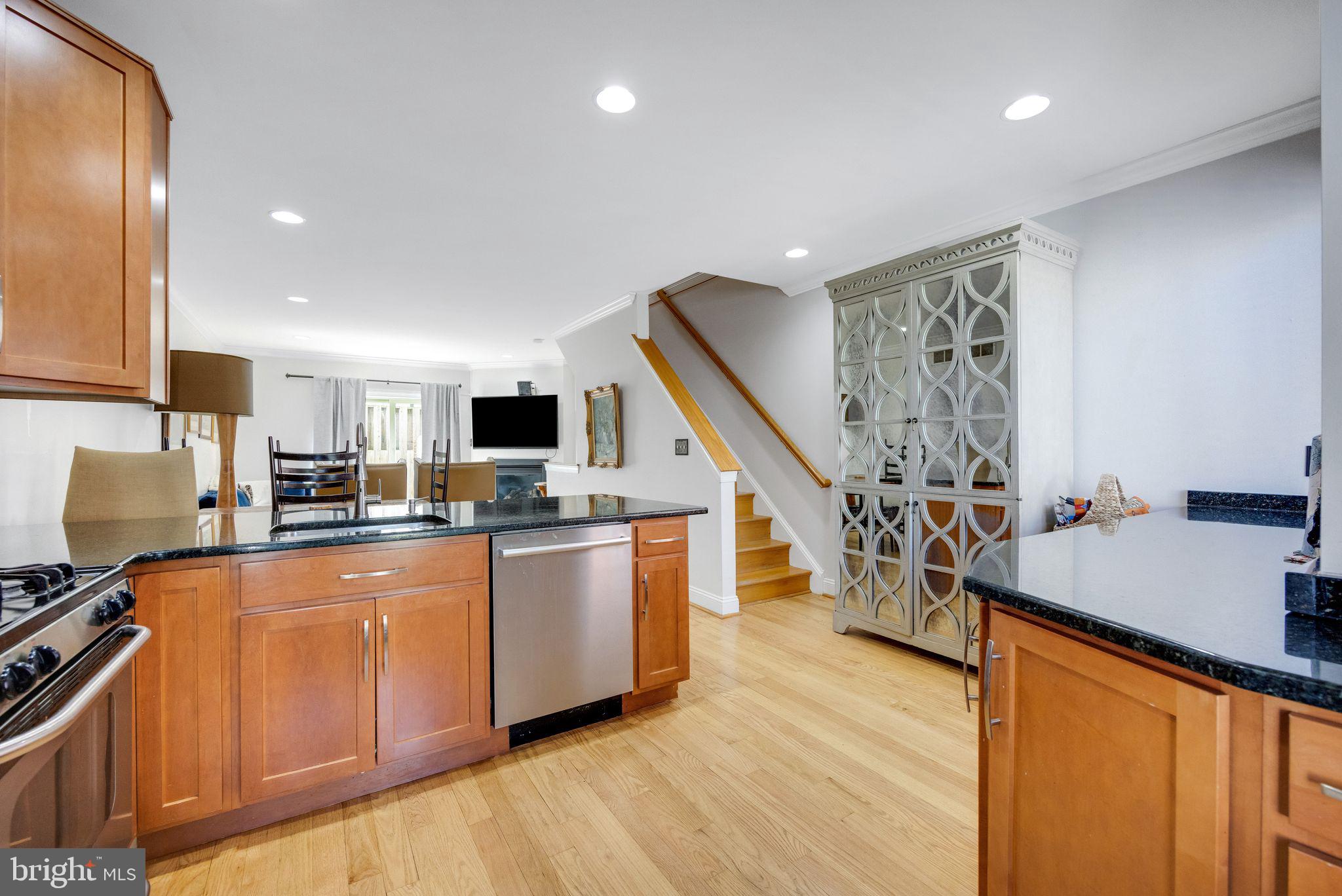 1706-1/2 Rodman St
