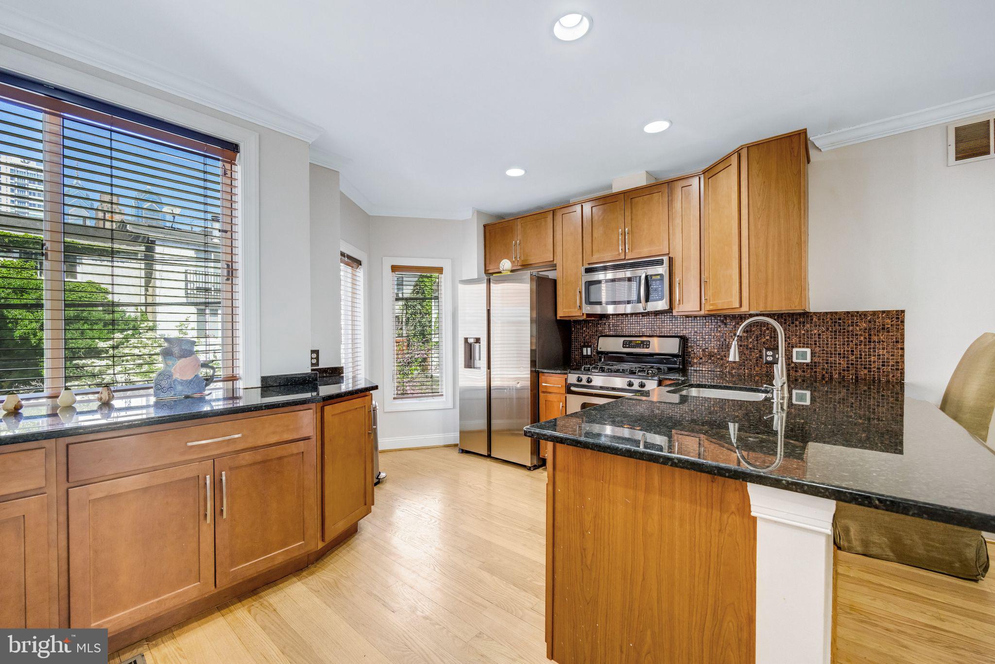 1706-1/2 Rodman St