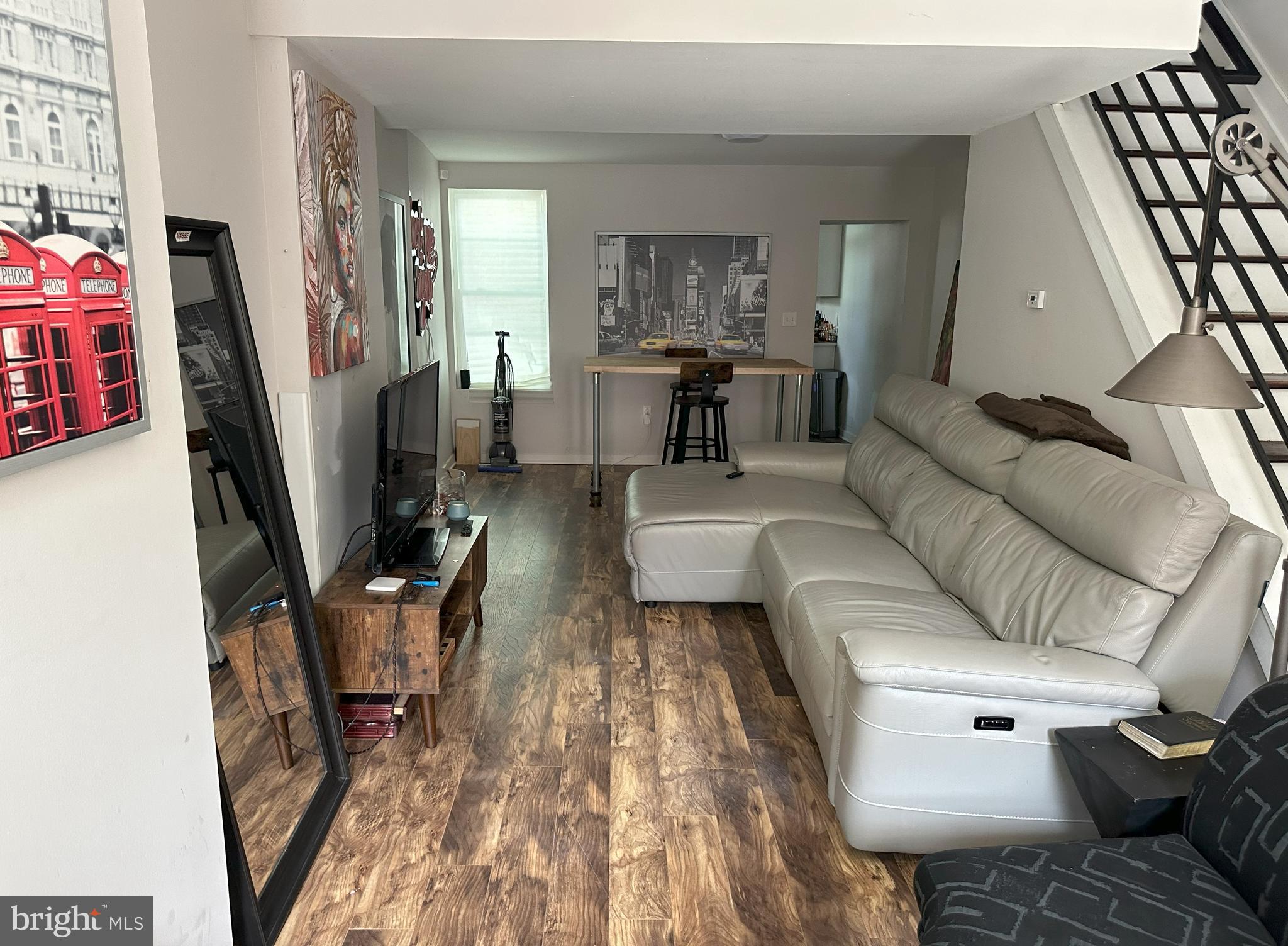 3929 MOUNT VERNON ST