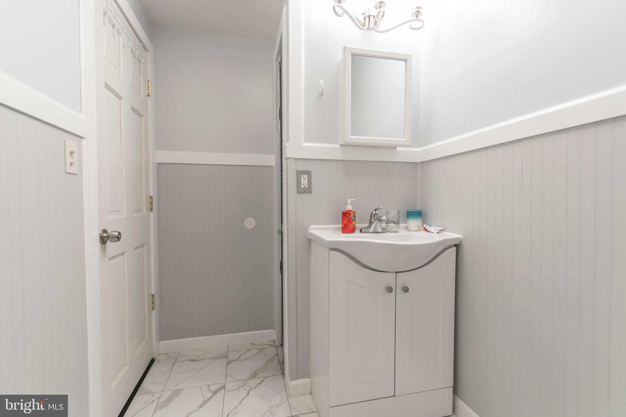 507-9 W GIRARD AVE #1R