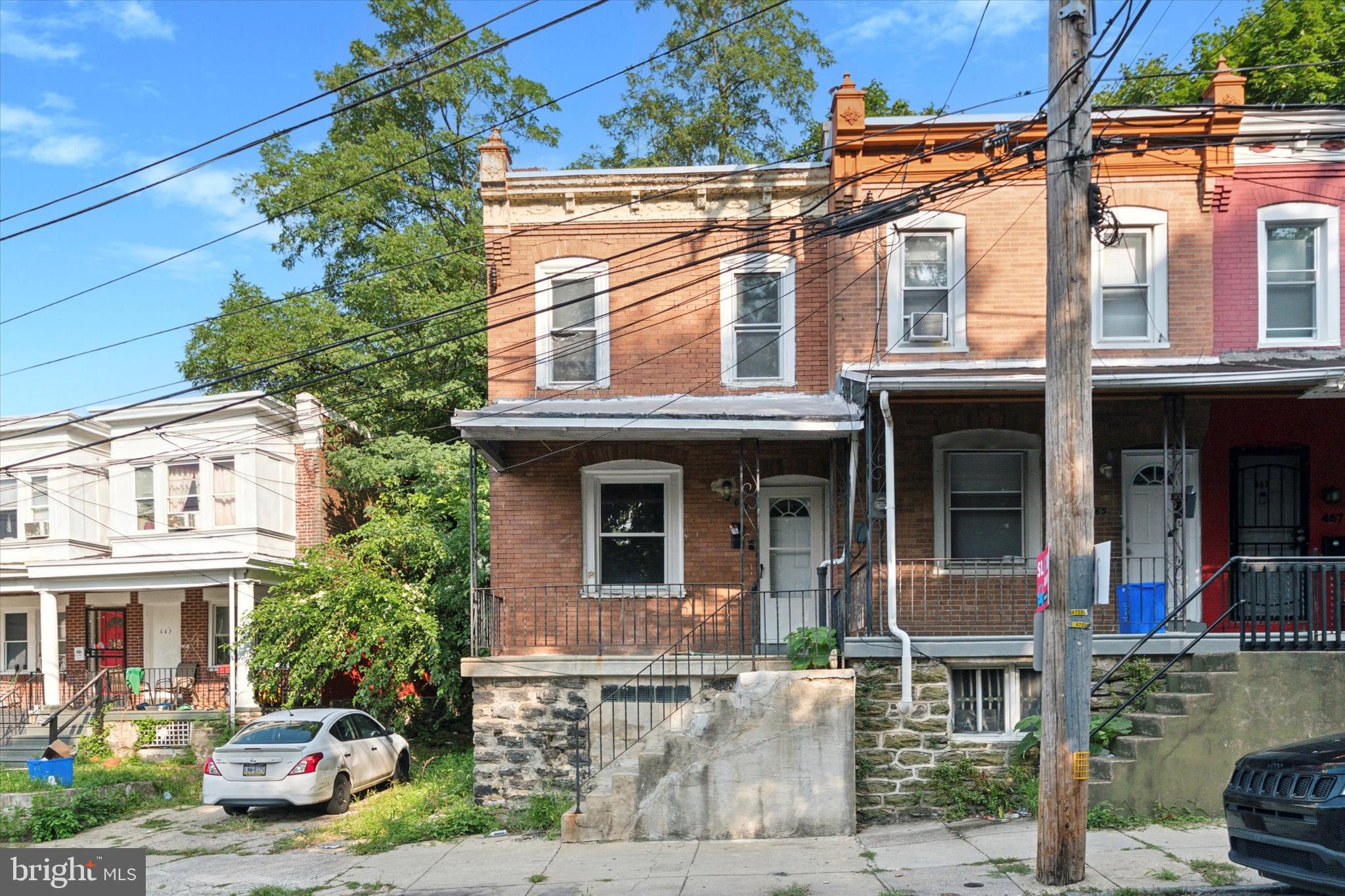 463 E Penn St
