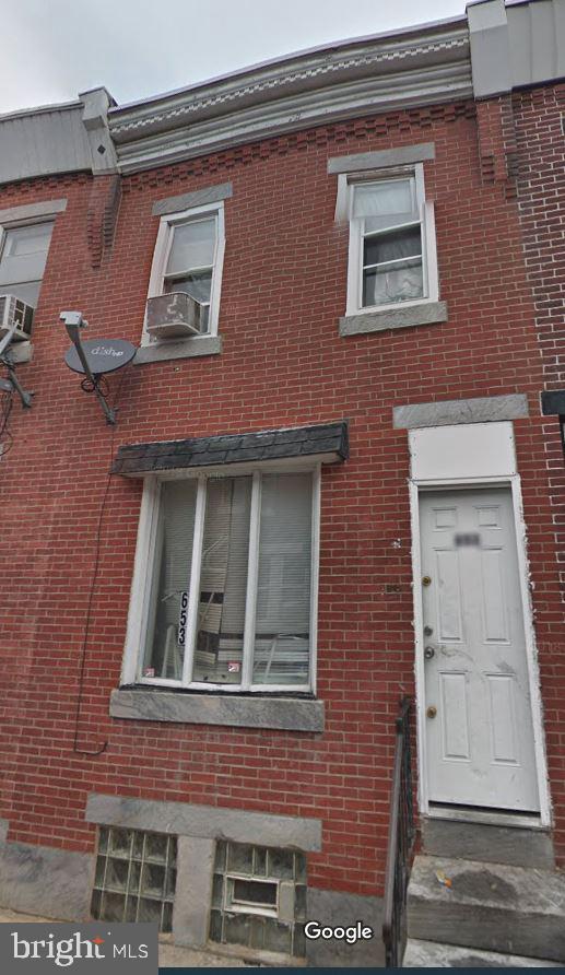 653 E WISHART STREET