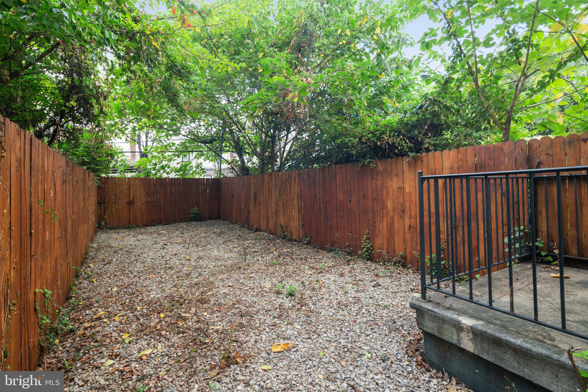 5521 Yocum St