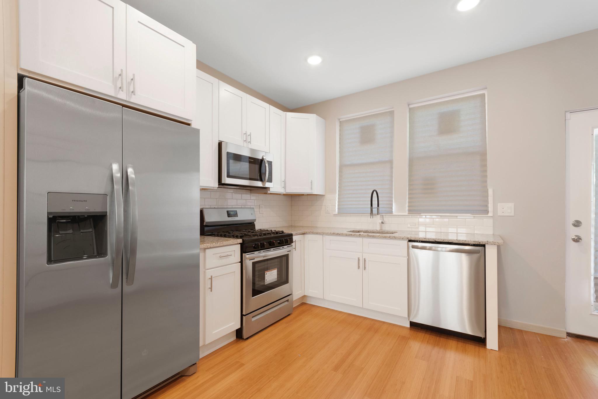 911 W DAUPHIN ST #1