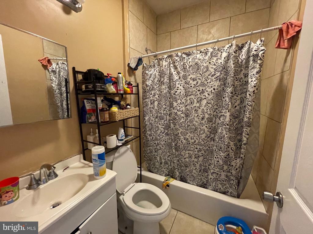2408 GERMANTOWN AVE #2