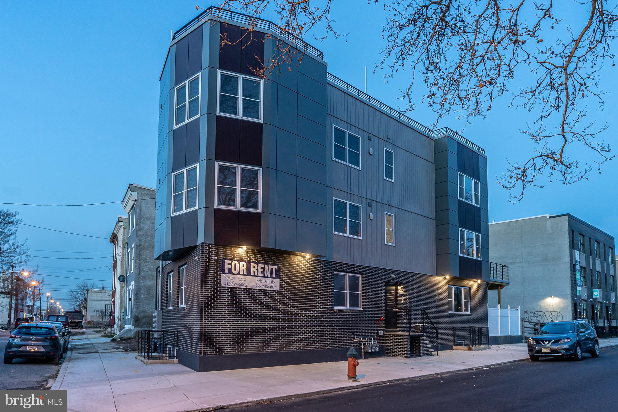 2045 N COLLEGE AVE #A