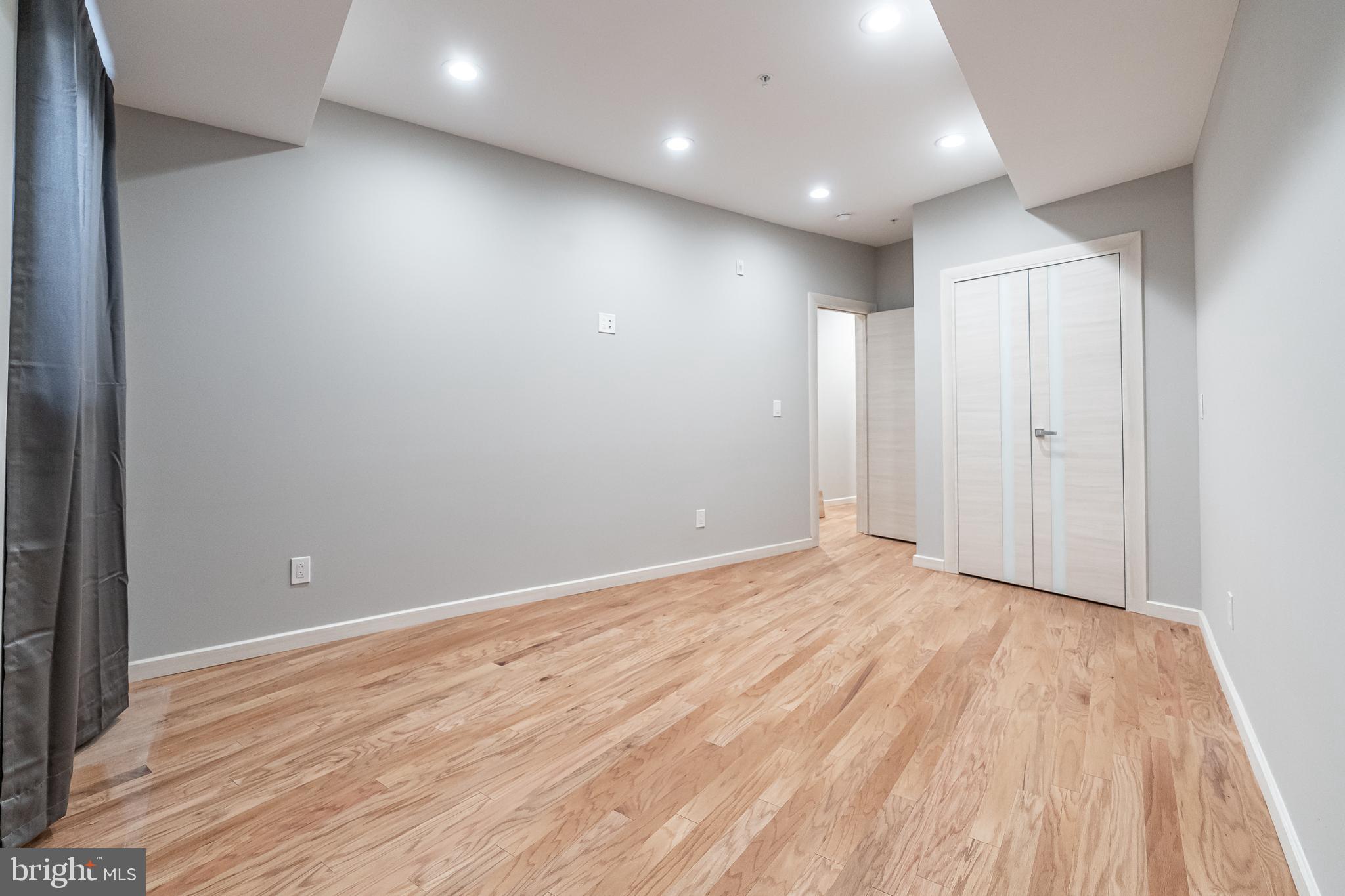 2045 N COLLEGE AVE #A