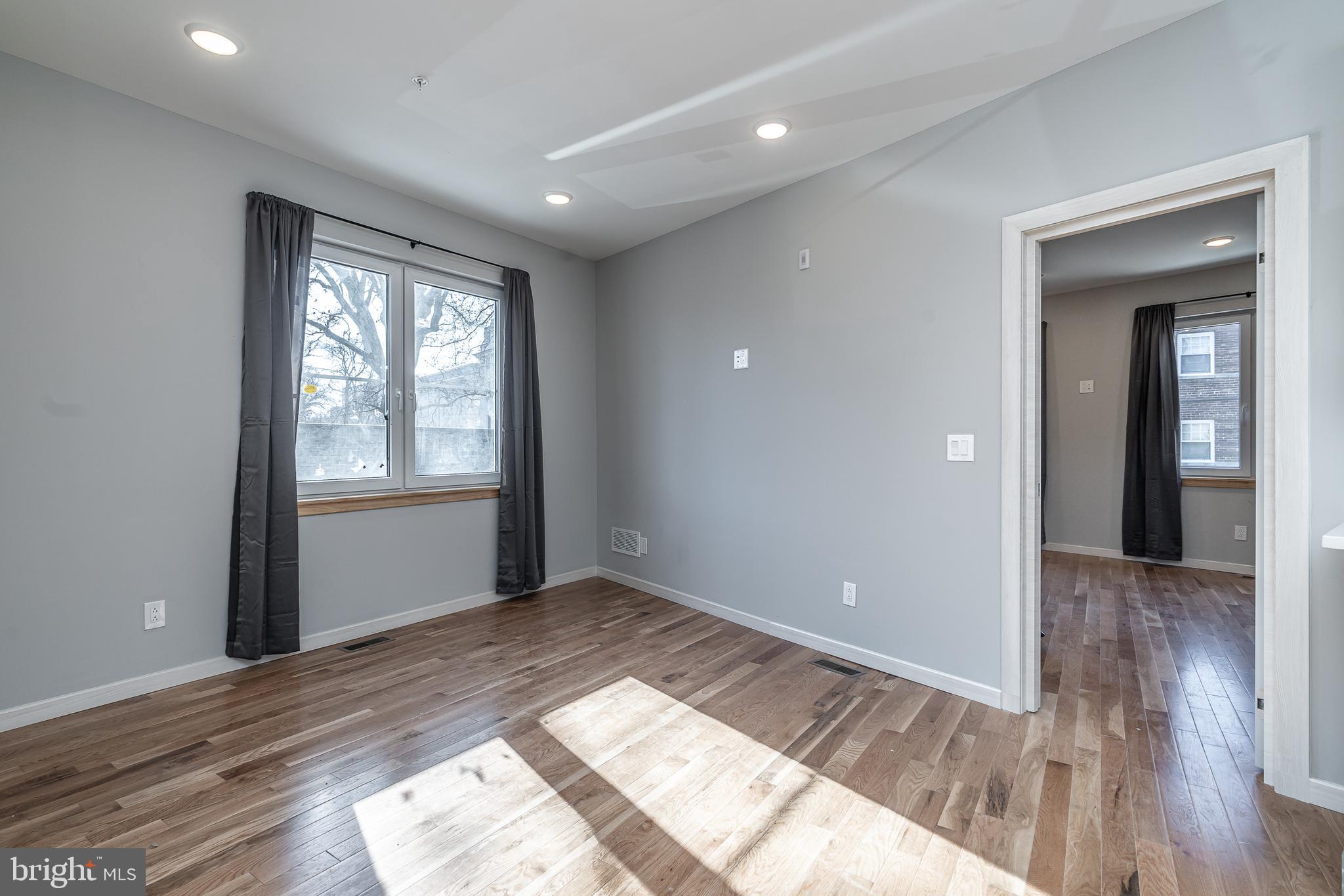 2045 N COLLEGE AVE #A