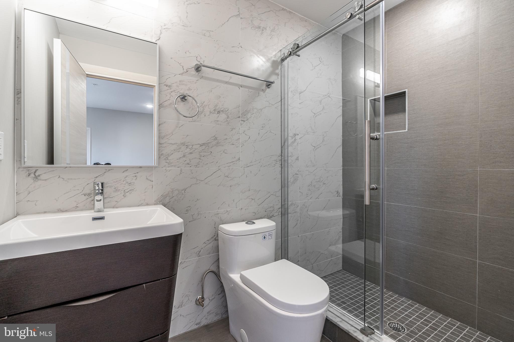 2045 N COLLEGE AVE #A