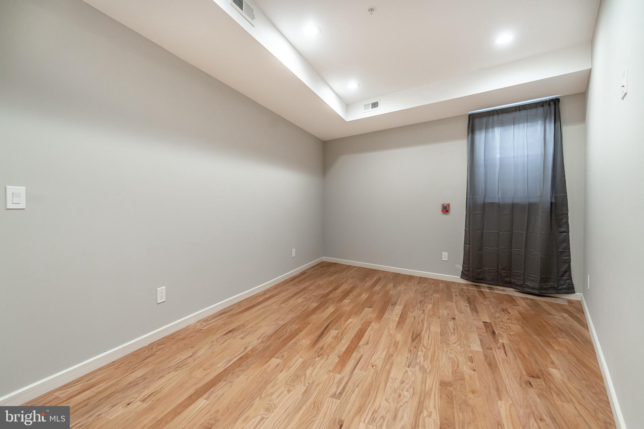 2045 N COLLEGE AVE #A