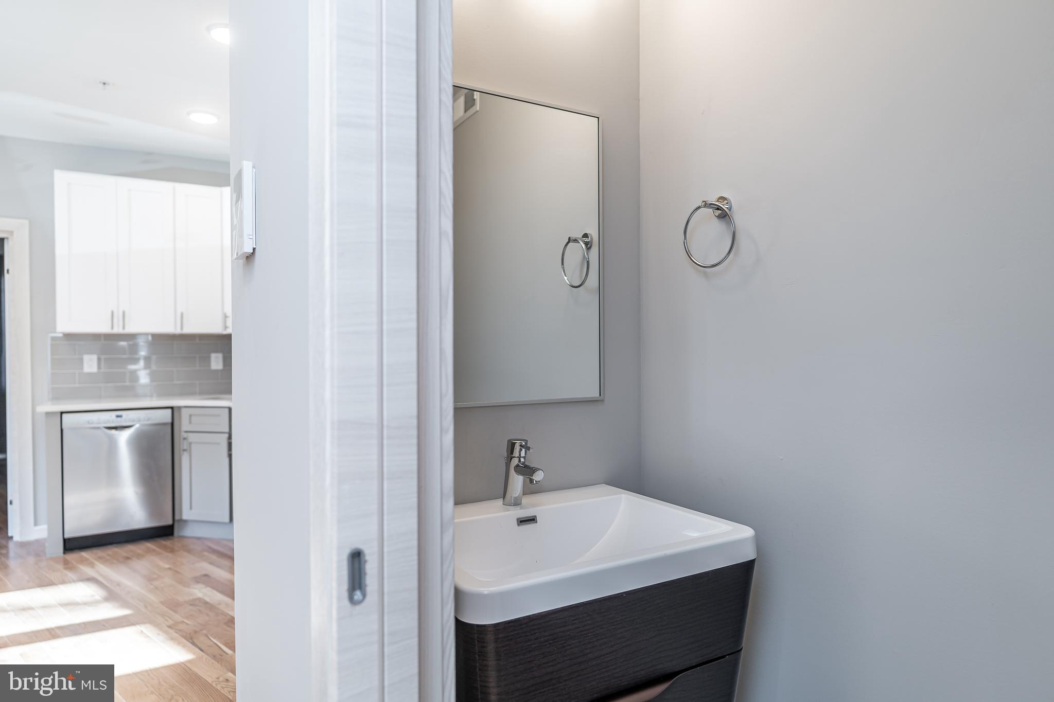 2045 N COLLEGE AVE #A