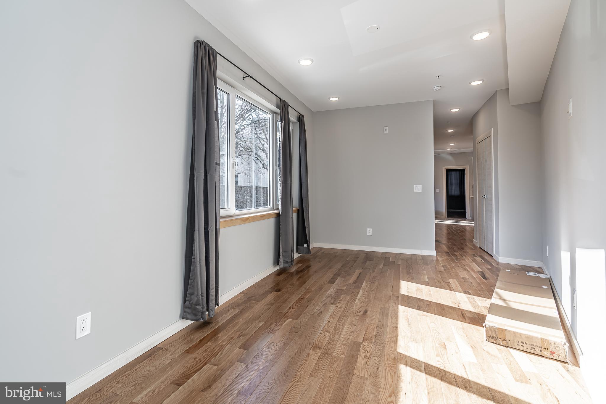 2045 N COLLEGE AVE #A