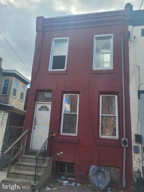 1212 W SERGEANT STREET