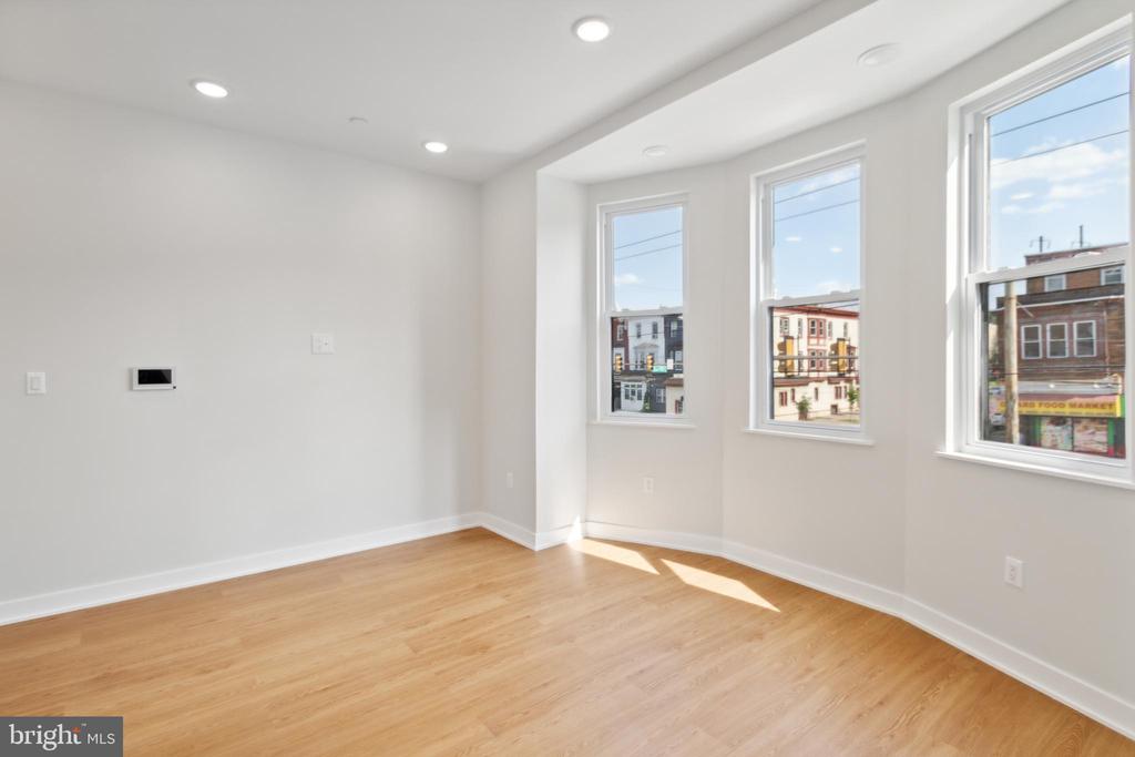 4145 W GIRARD AVE #5