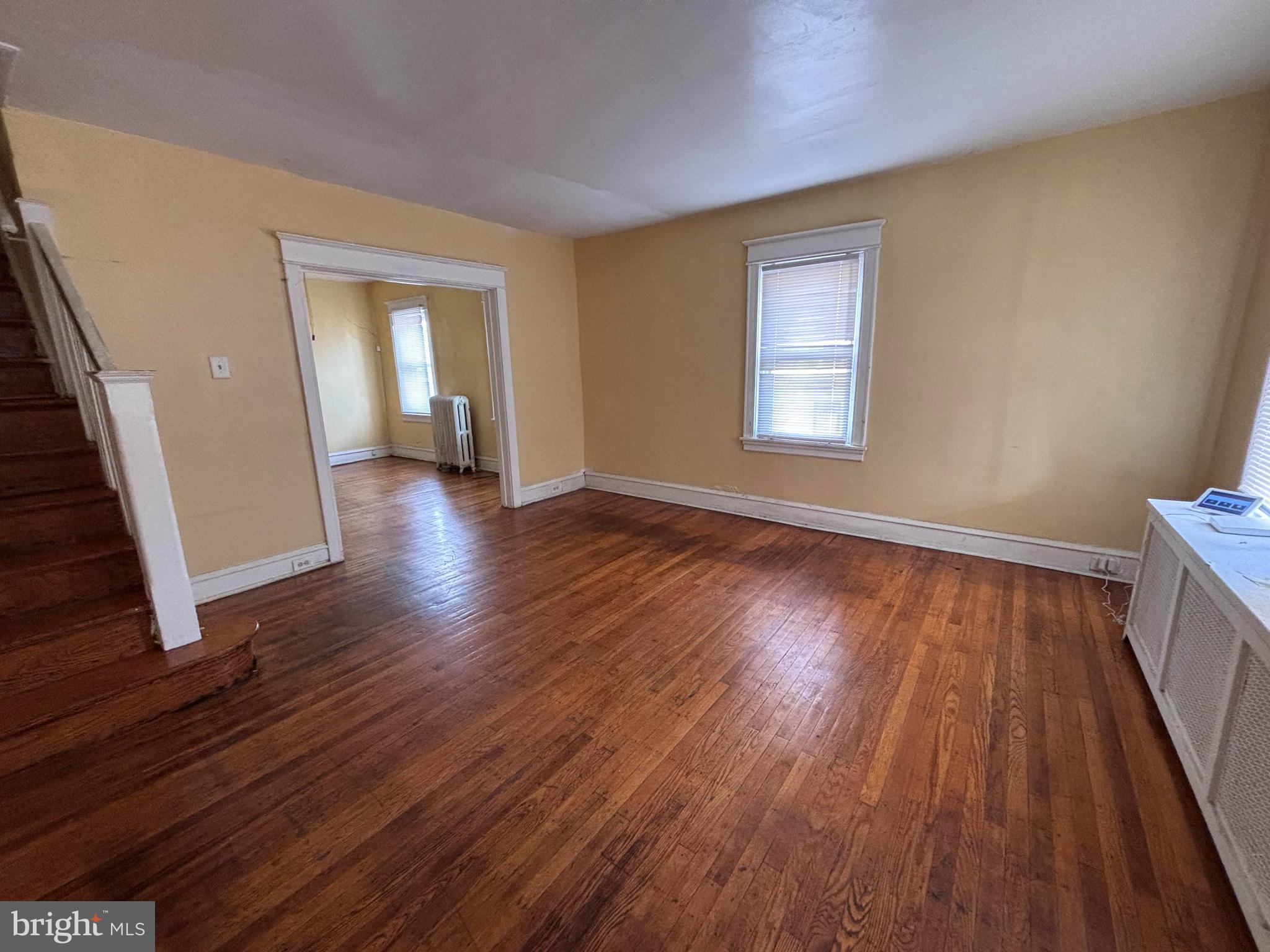 5328 W COLUMBIA AVENUE