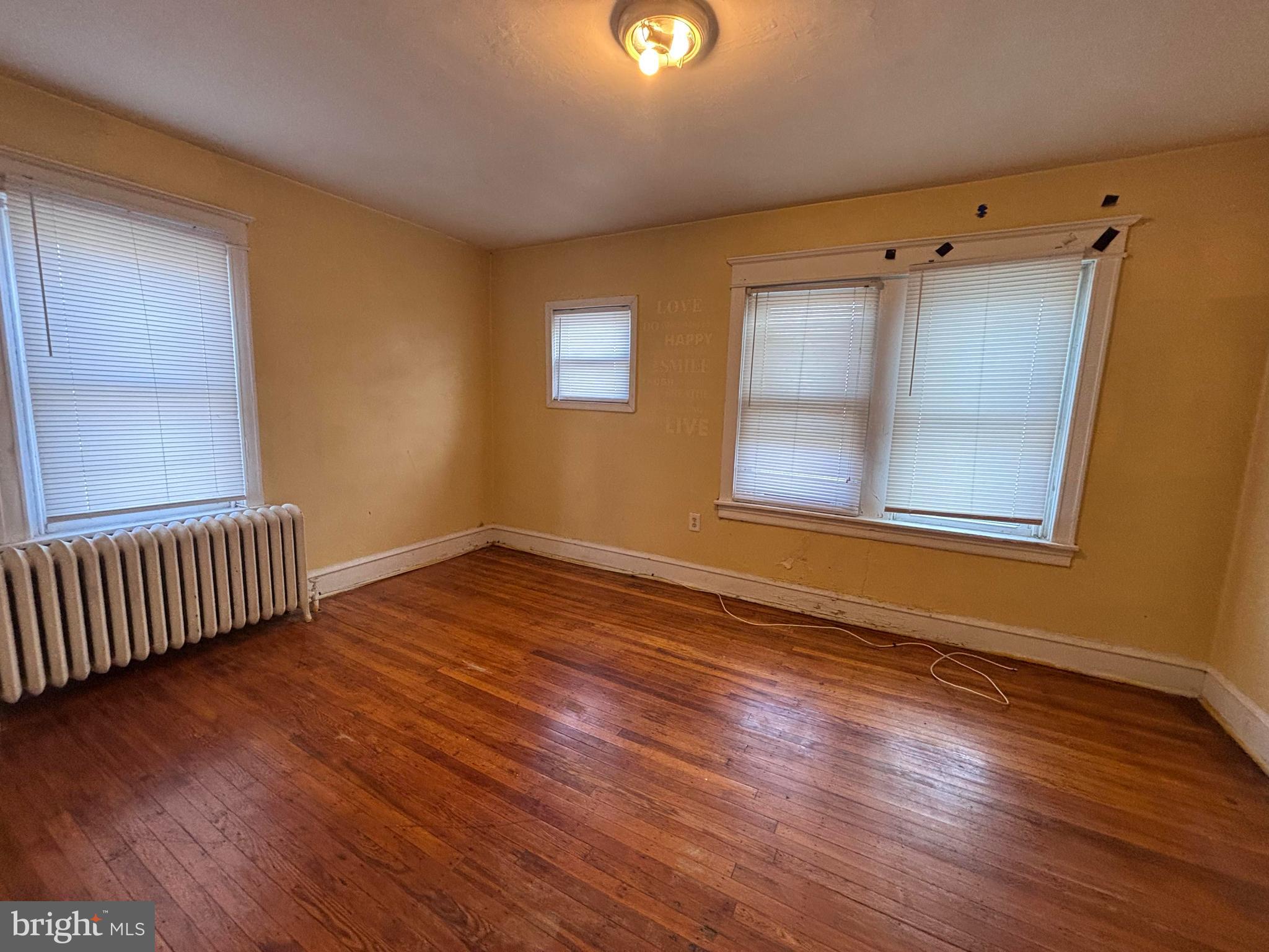 5328 W COLUMBIA AVENUE