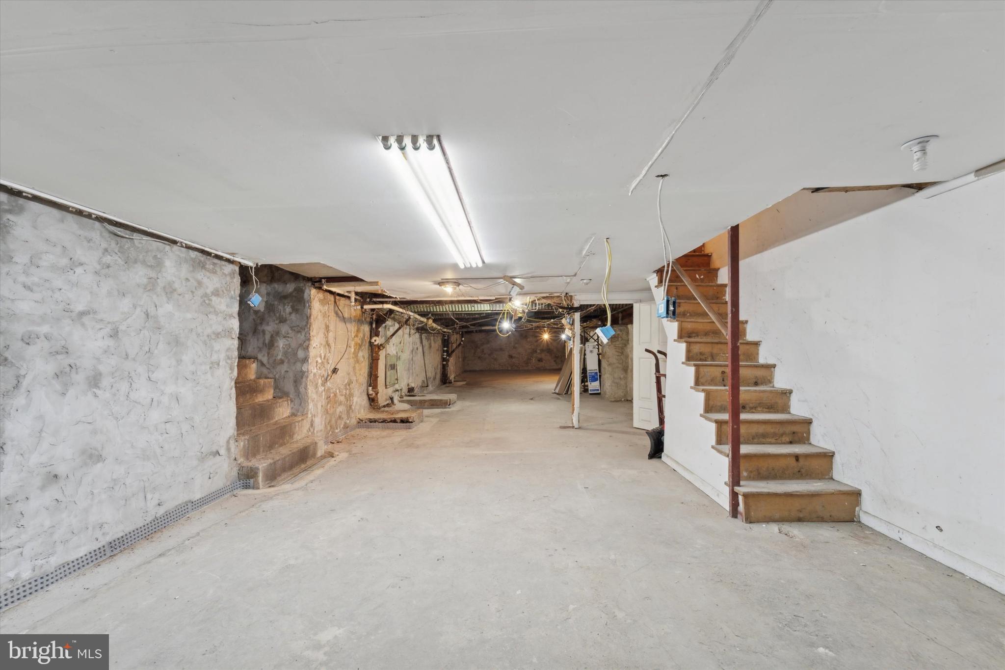 1937 E Passyunk Ave