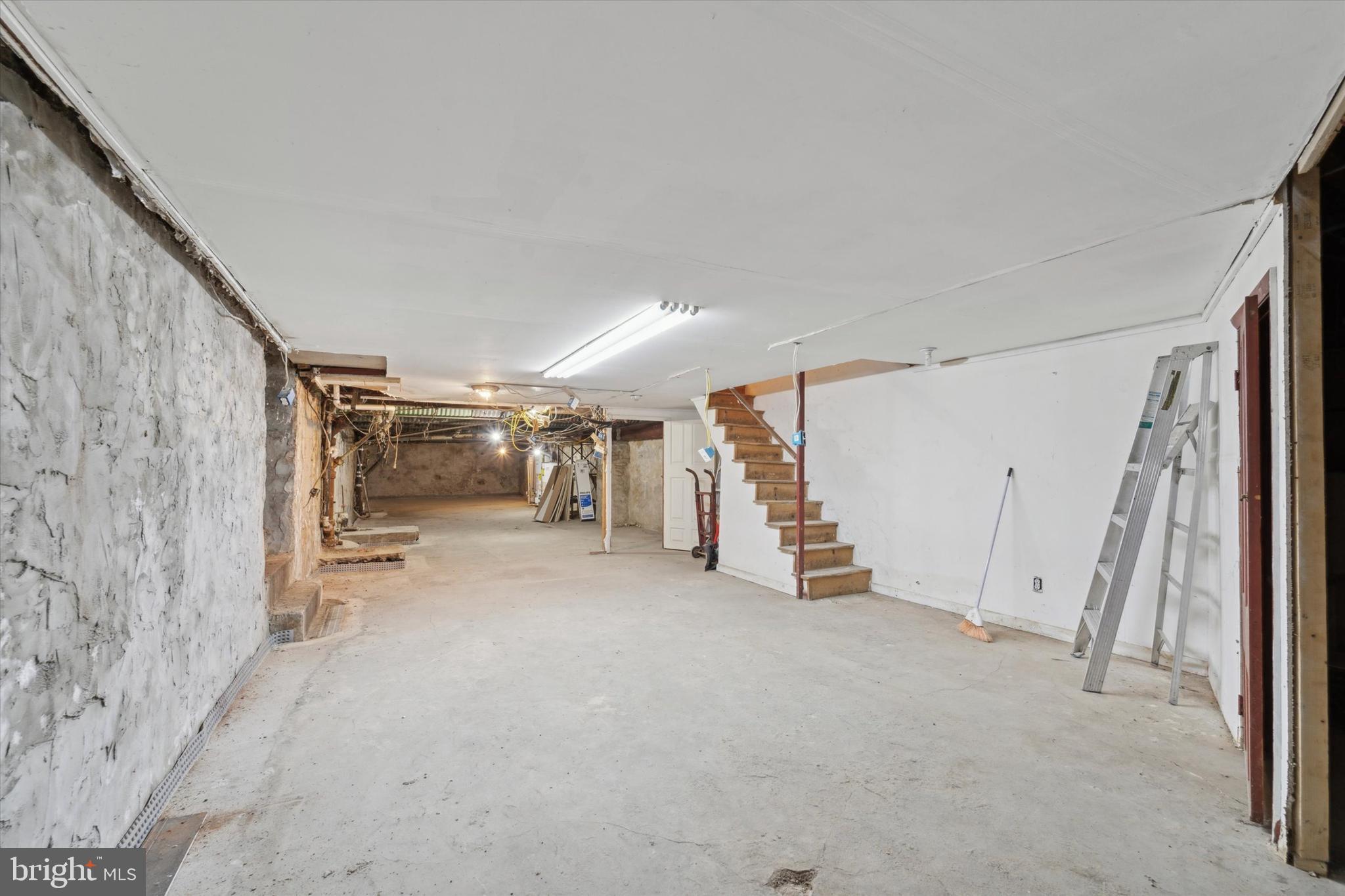 1937 E Passyunk Ave