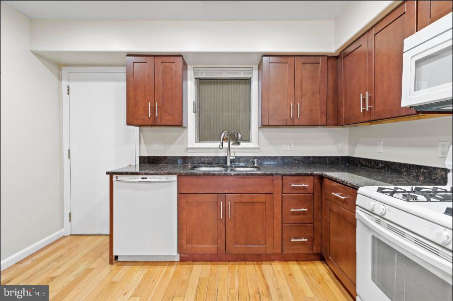 236 W OXFORD ST