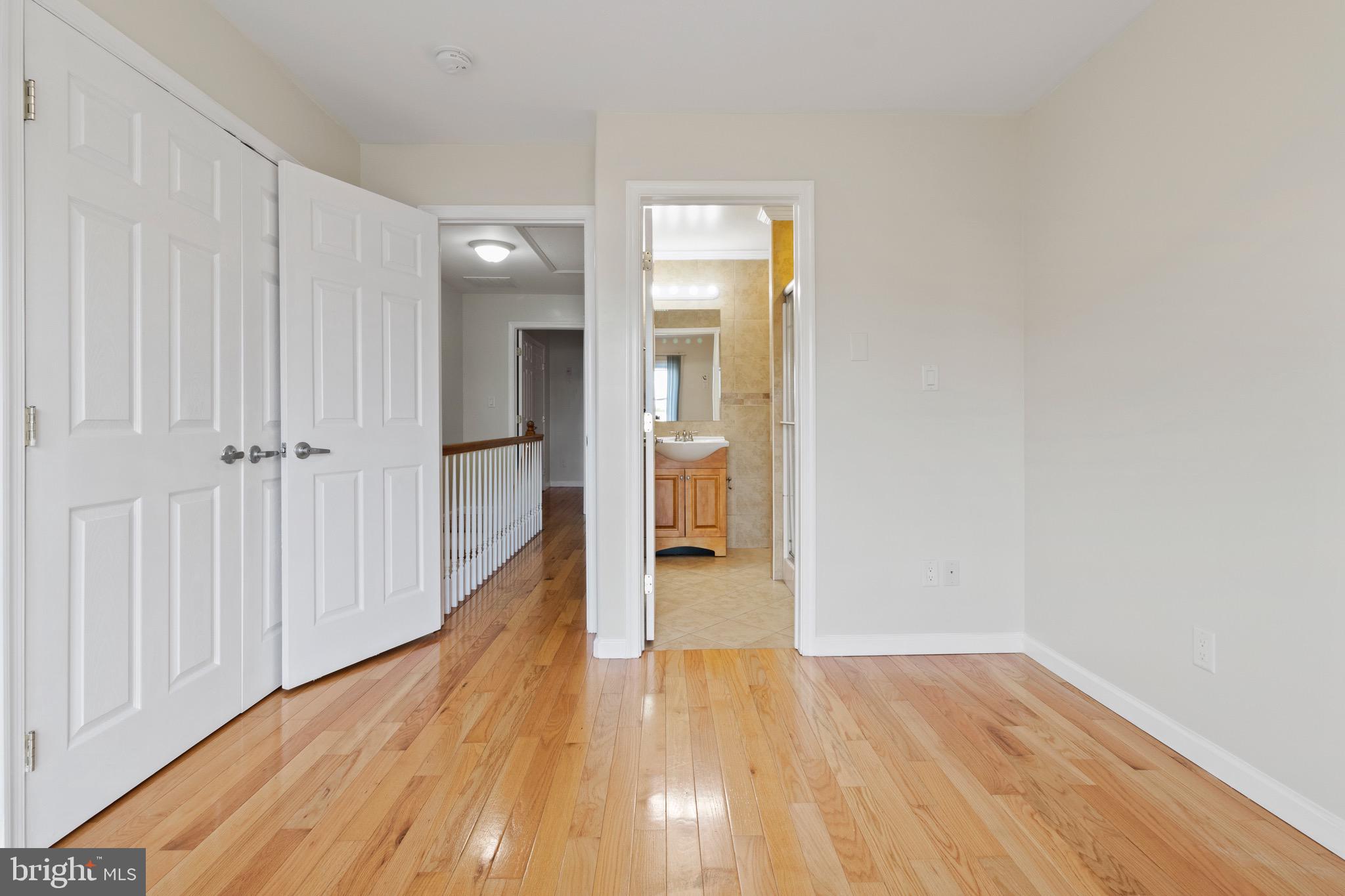 236 W OXFORD ST