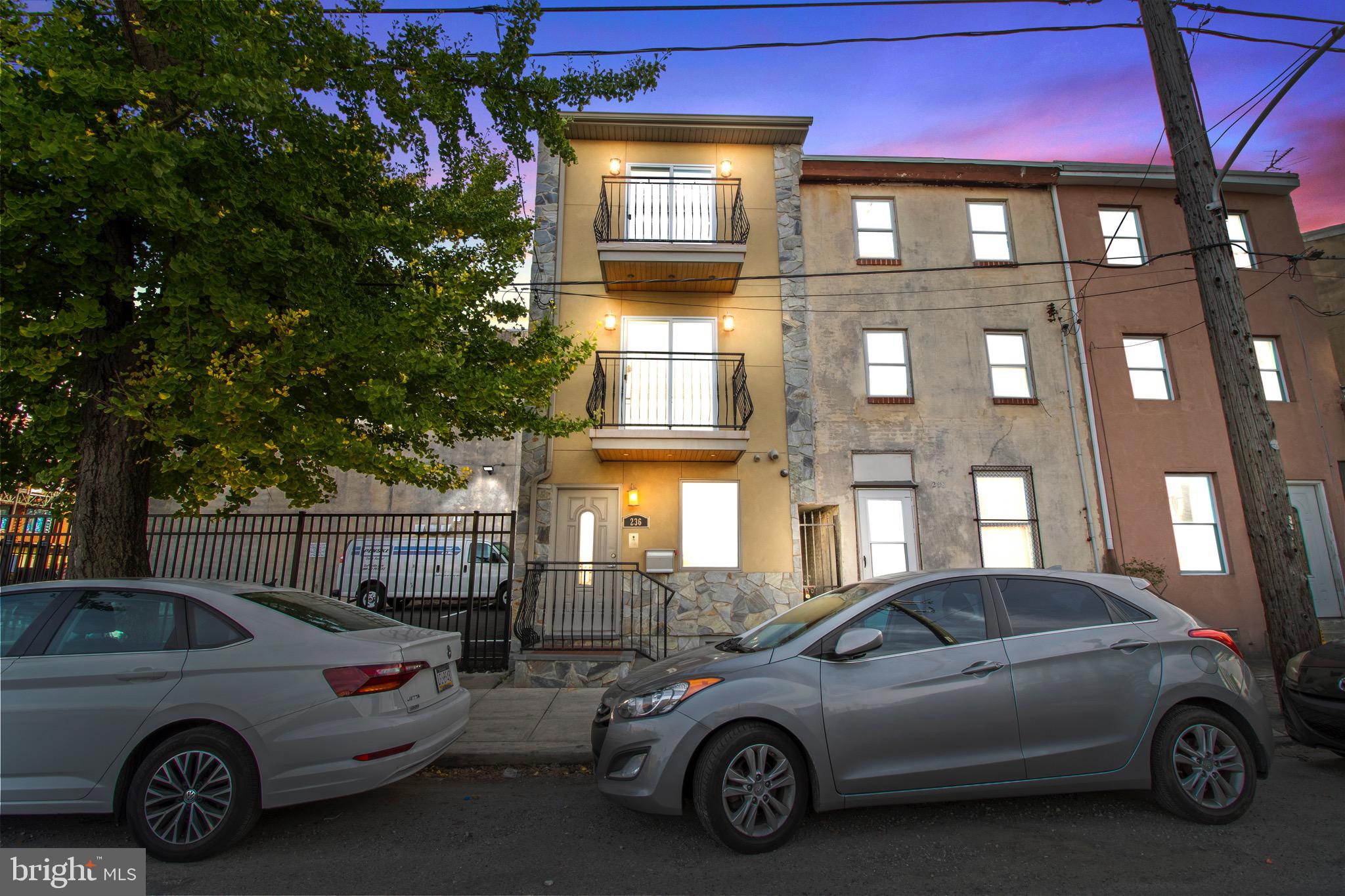 236 W OXFORD ST