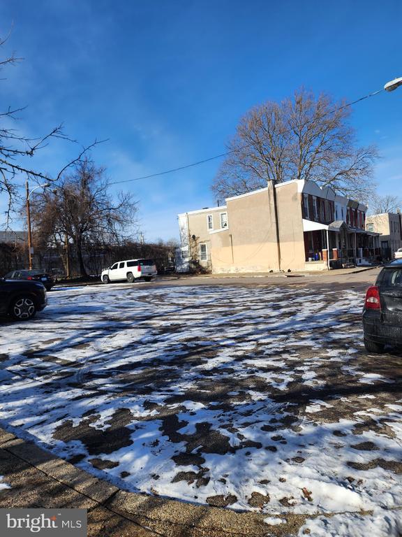 525 N Creighton St