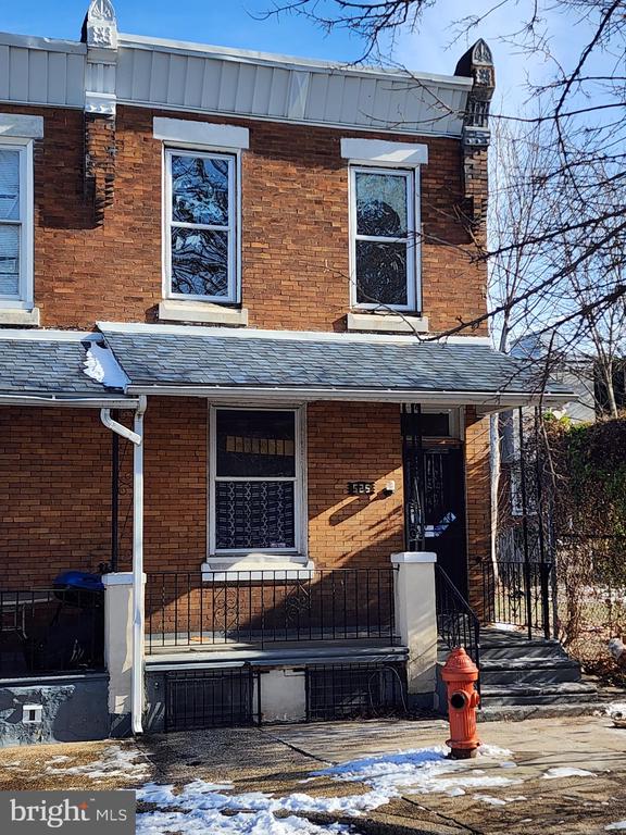 525 N Creighton St