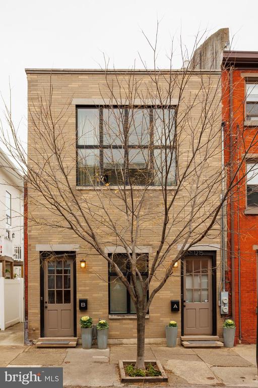 1215 N Hancock St