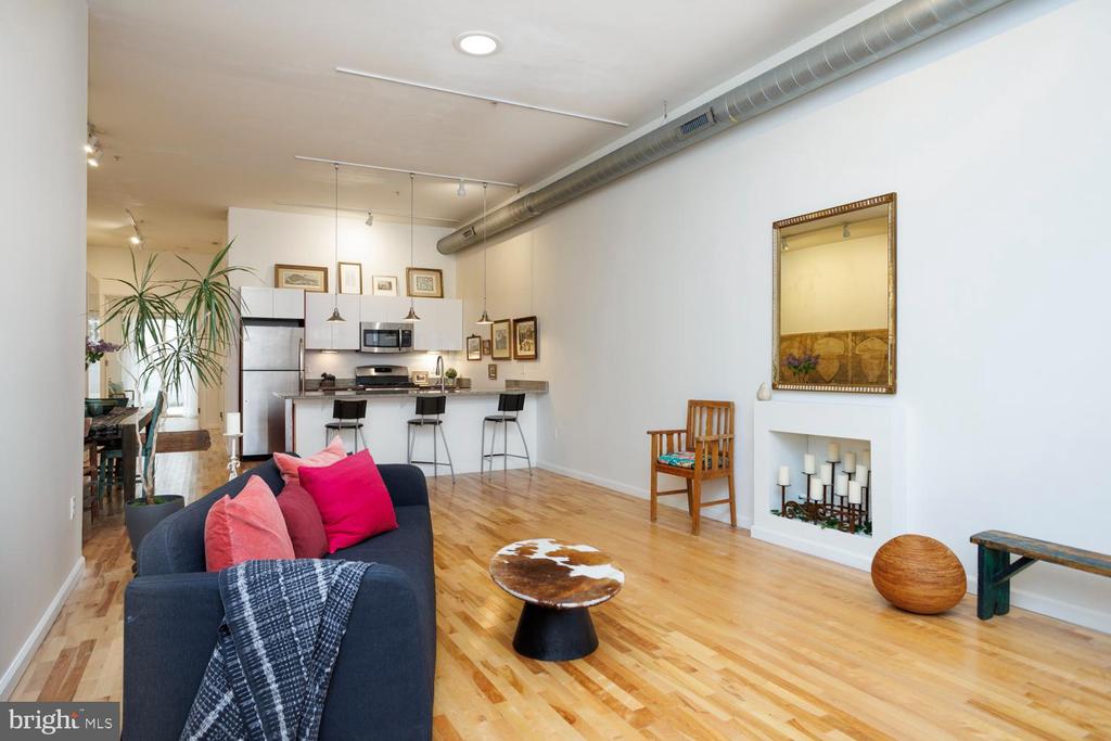 1215 N Hancock St