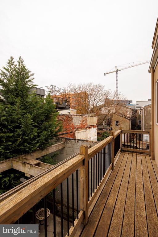 1215 N Hancock St