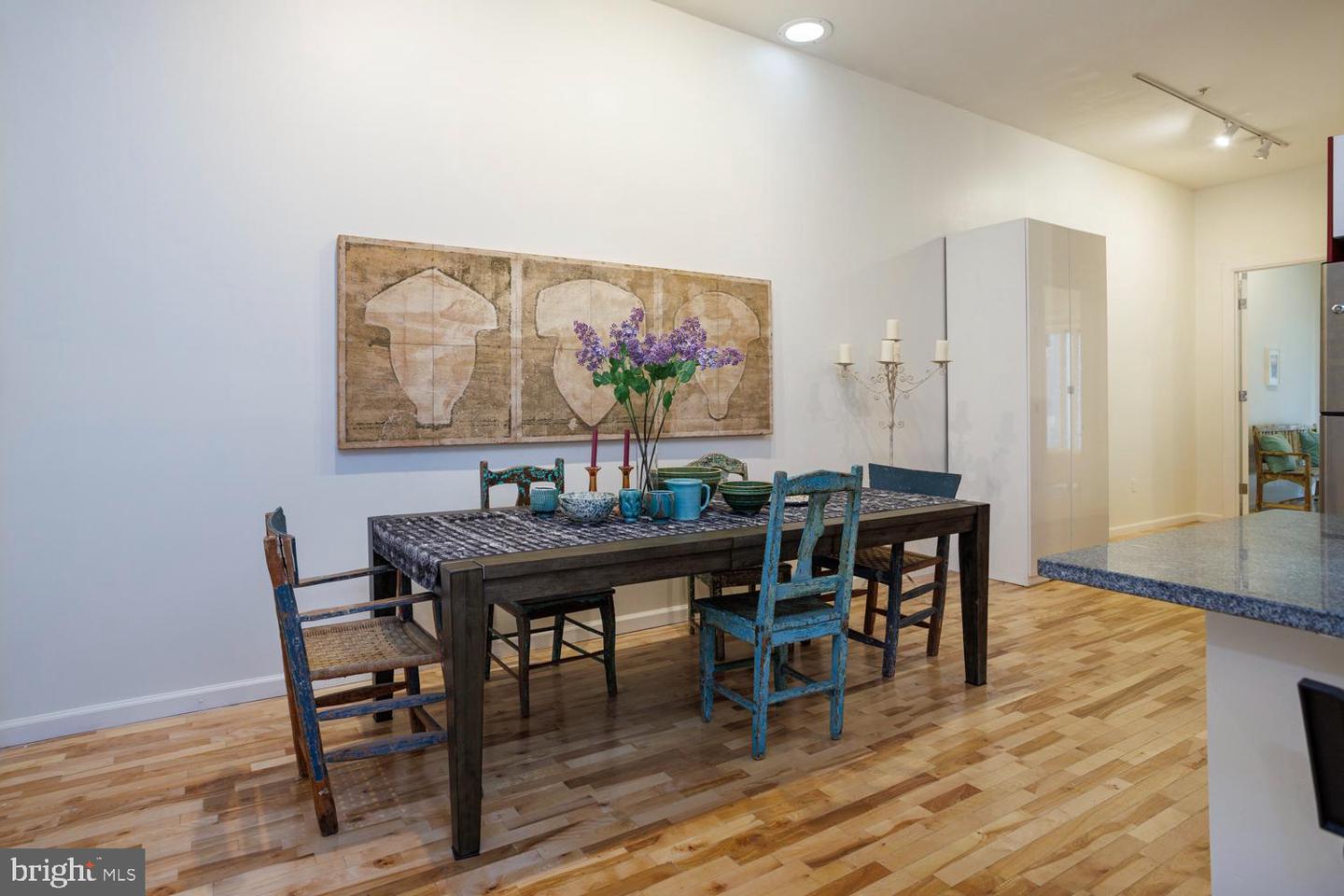 1215 N Hancock St