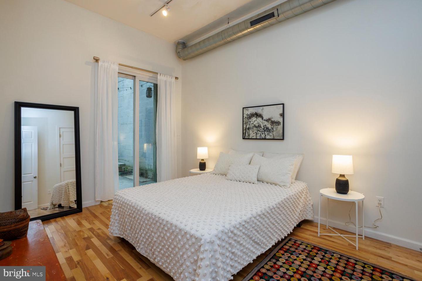 1215 N Hancock St