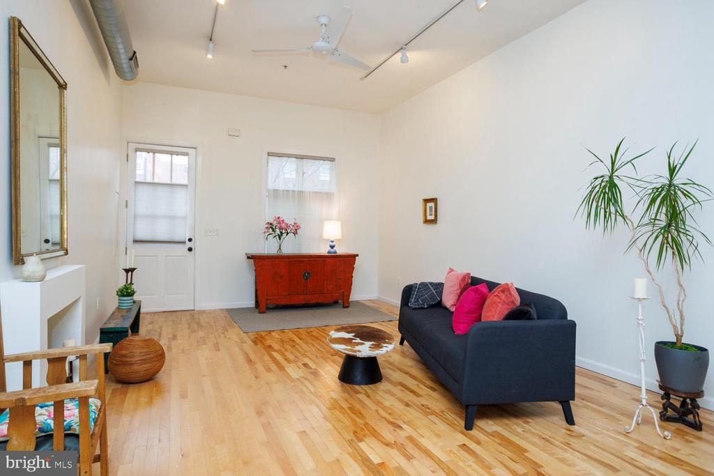 1215 N Hancock St