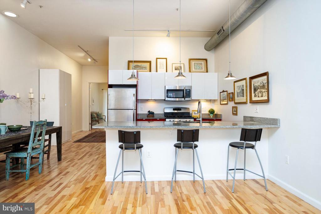 1215 N Hancock St