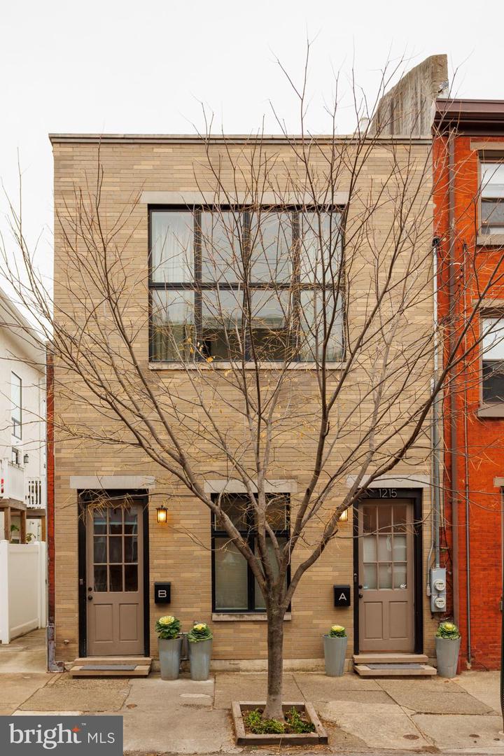 1215 N Hancock St