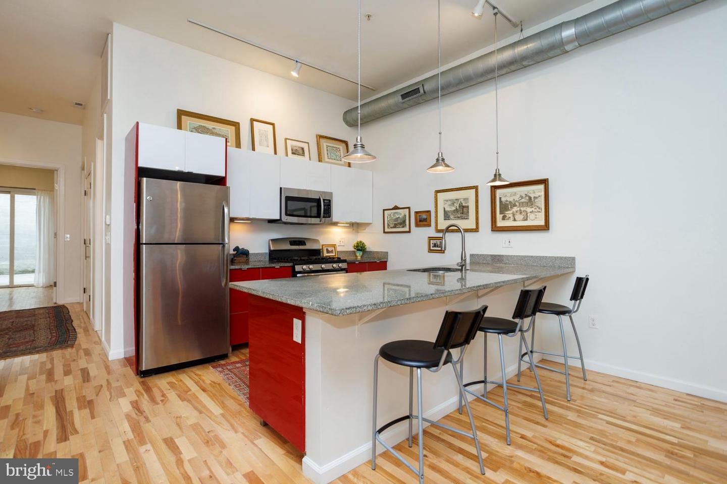 1215 N Hancock St