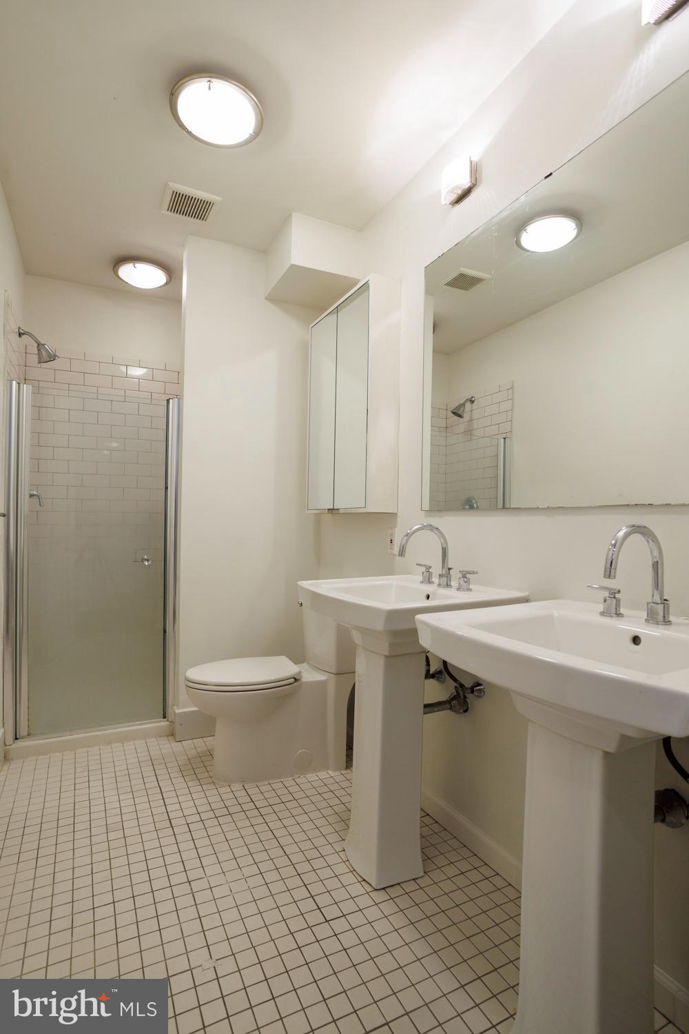 1215 N Hancock St
