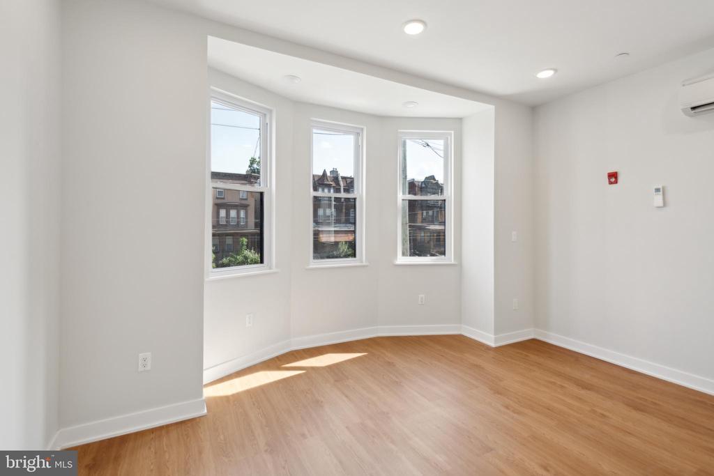 4145 W GIRARD AVE #9